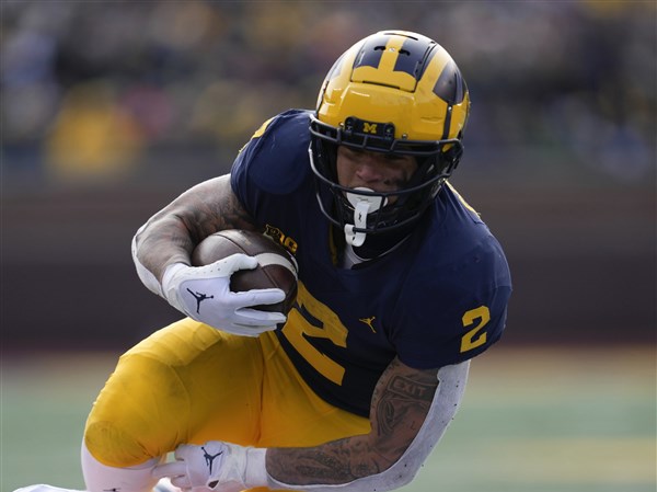 Michigan RB Corum expected to have knee surgery source says The