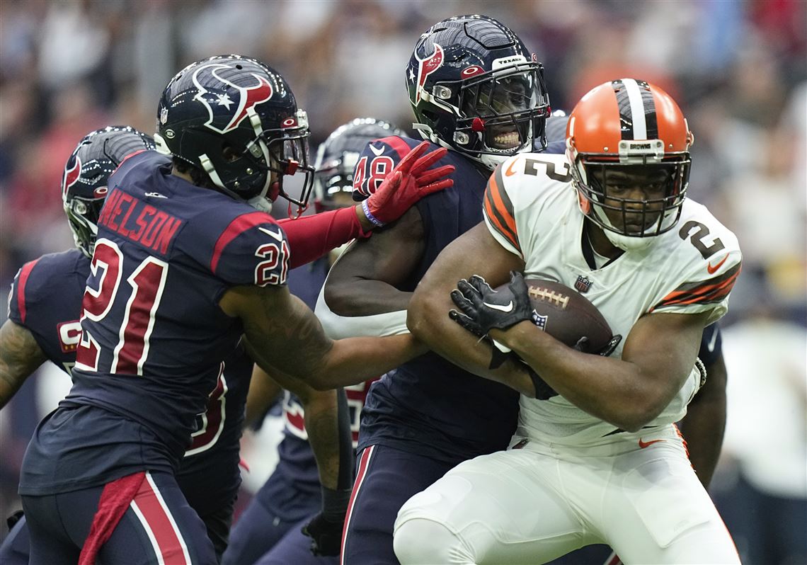 Browns receiver Amari Cooper making plays, fighting through injury