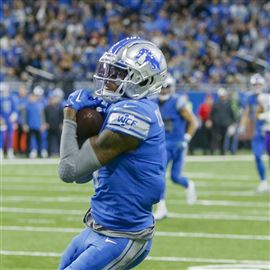 Jets try to keep pace in playoff hunt as Lions make late run