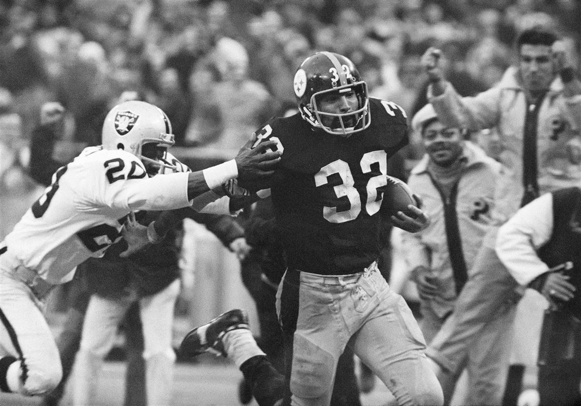 Steelers Hall of Fame running back Franco Harris dies at 72