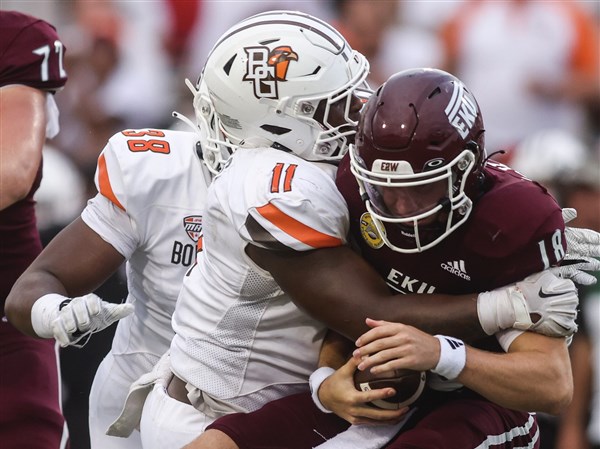 Karl Brooks' second career sack goes for 10-yard loss