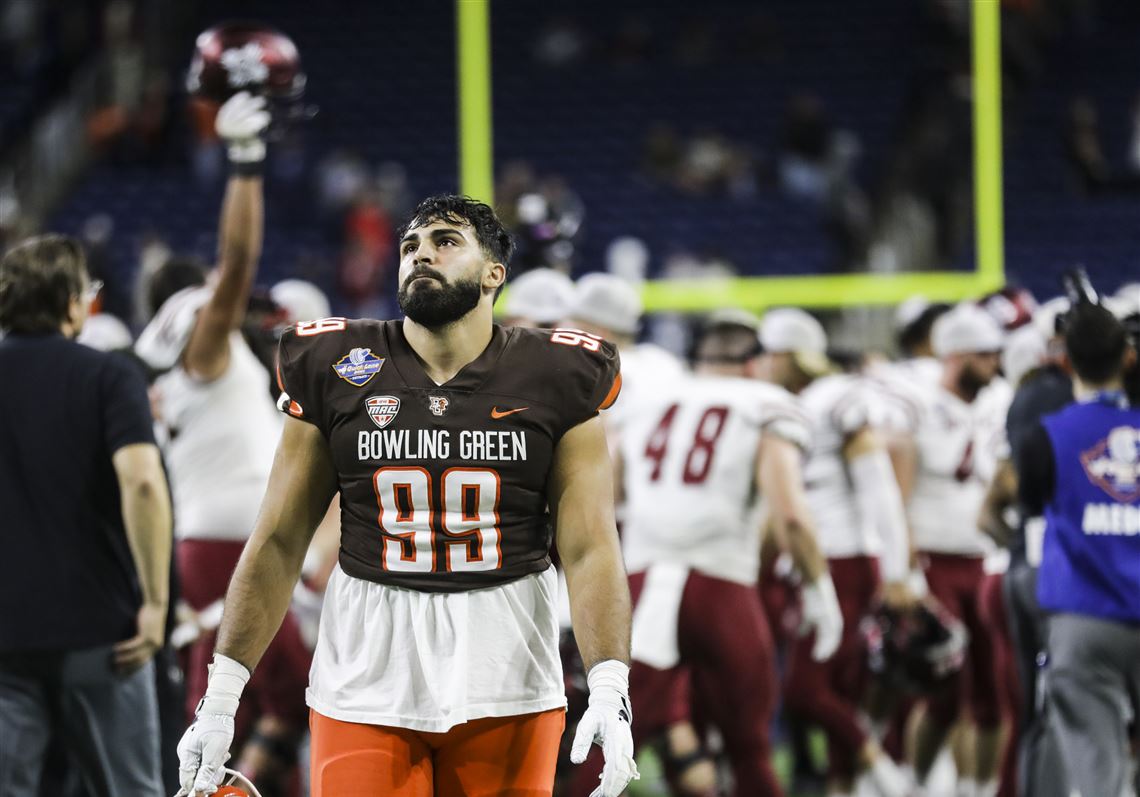 BGSU Sports Management Alliance students go behind the scenes at Super Bowl  LVII