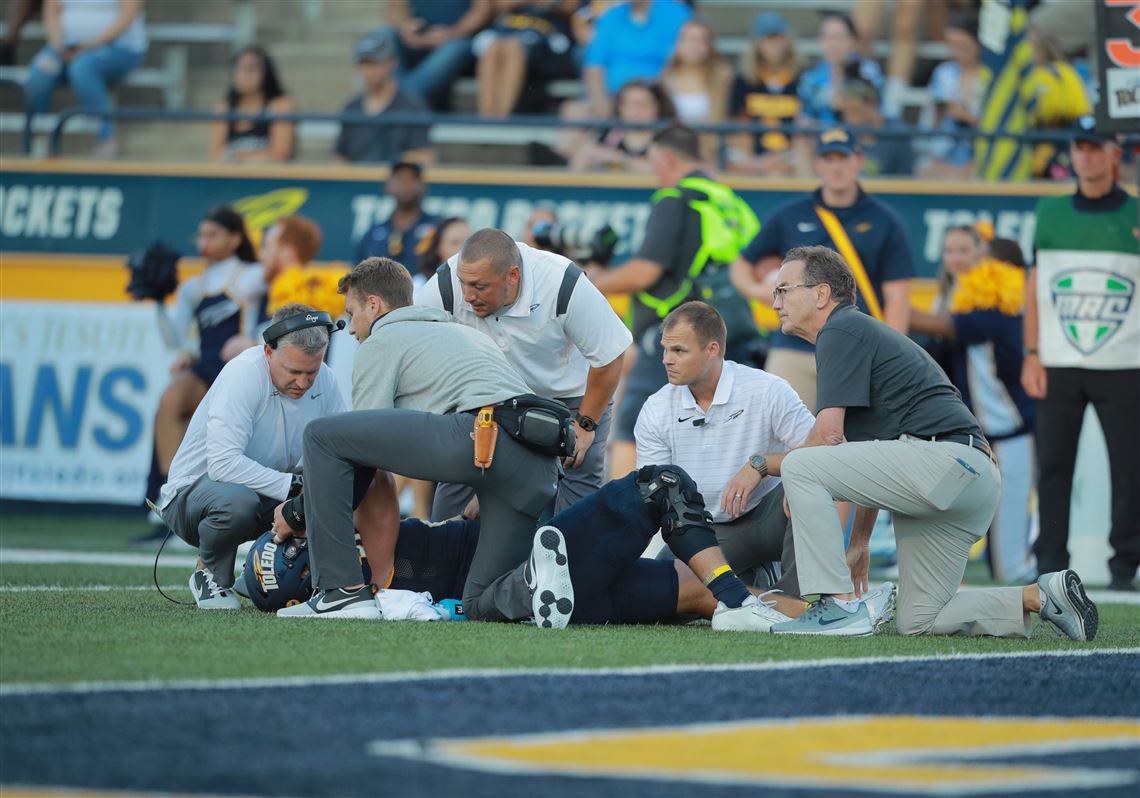 Bengals coaching staff takes part in hands-on CPR, AED training