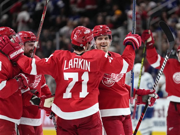 Red Wings beat Maple Leafs for 1st time in nearly 4 years | The Blade
