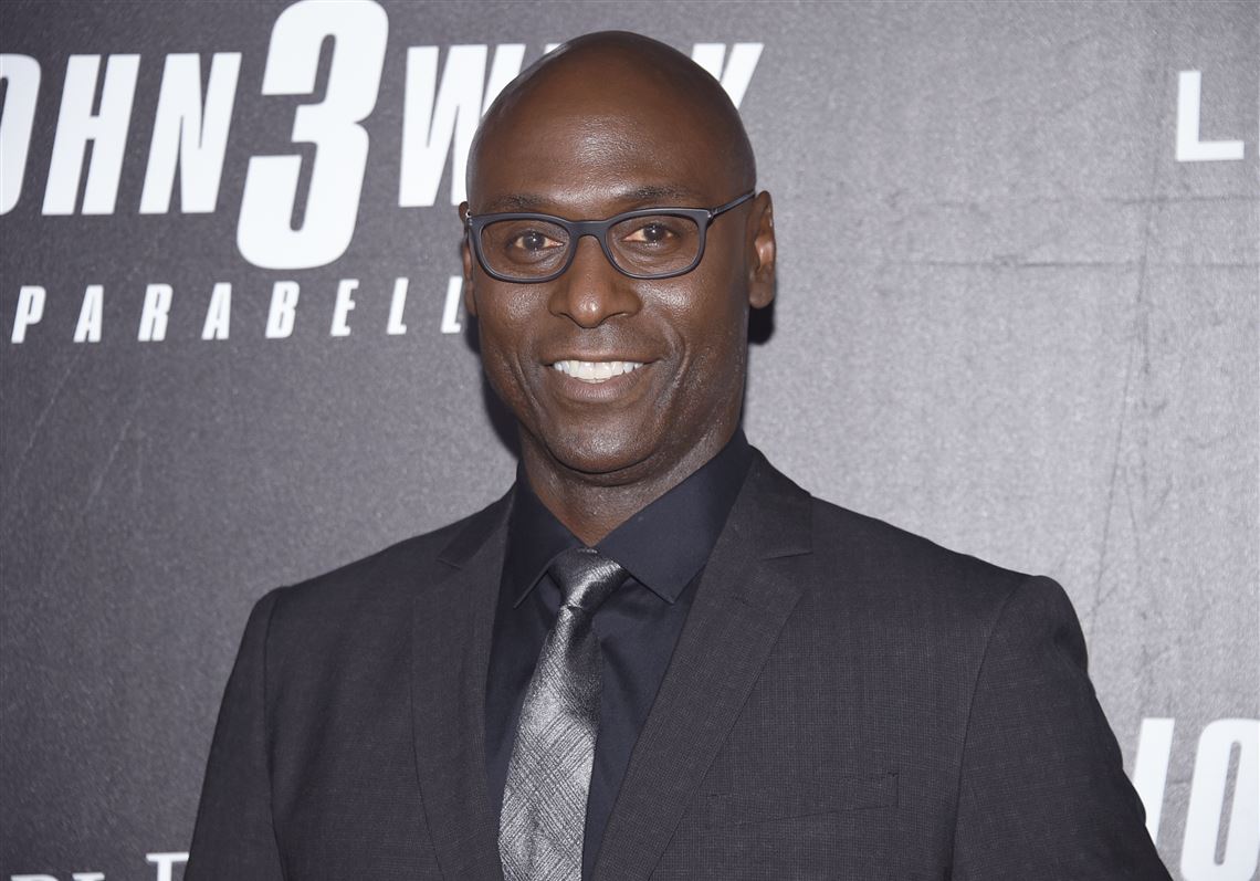 Lance Reddick Height