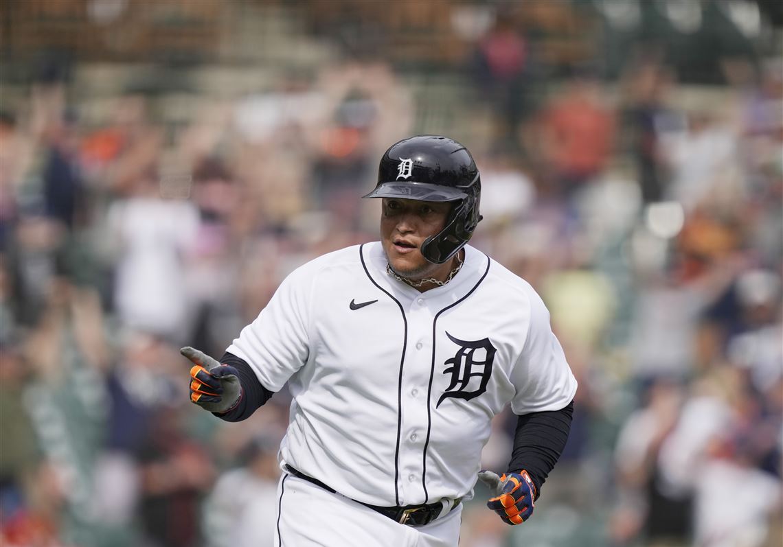 Javier Baez walks it off in first game as Tiger for Opening Day