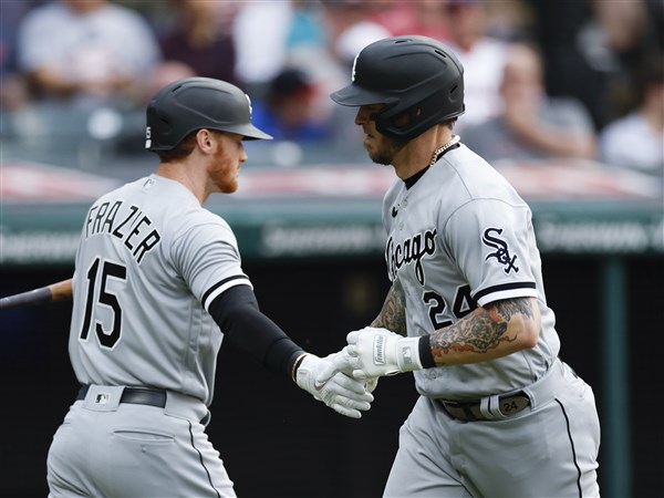 CLEVELAND, OH - MAY 24: Chicago White Sox center fielder Clint