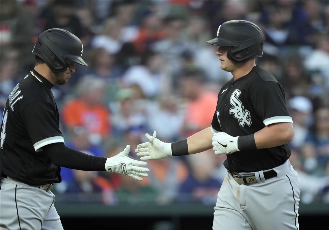 WATCH: White Sox' Andrew Vaughn makes amazing defensive with bases loaded  play to close out inning 