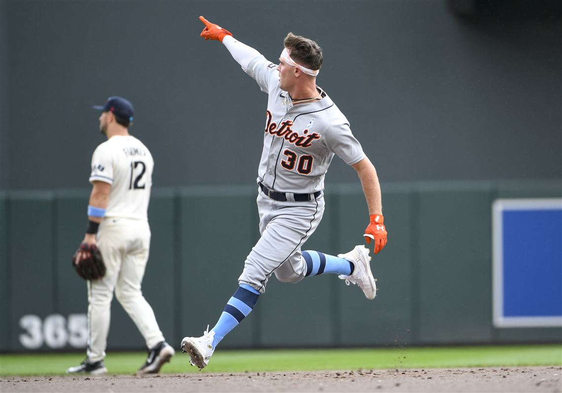 Detroit Tigers center fielder Jake Marisnick (15) prepares for the