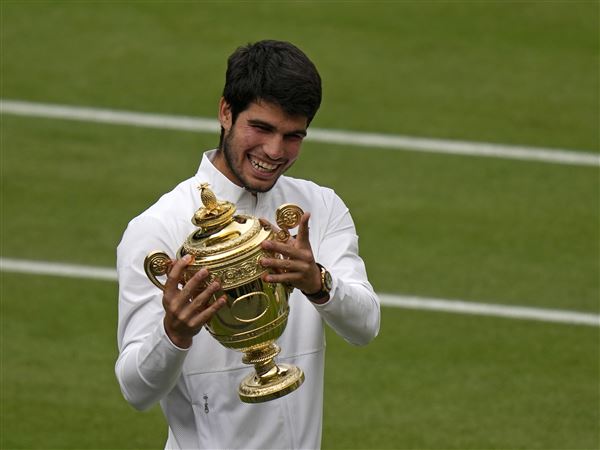 Alcaraz beats Djokovic in 5 sets to win Wimbledon for second major trophy