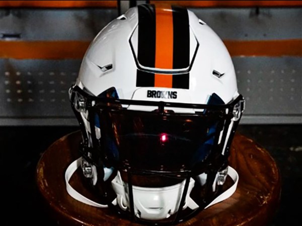 Browns unveil throwback helmet, and fans will have opinions