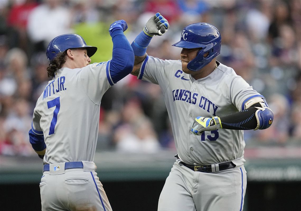 Royals star Witt Jr. flies around the bases for an inside-the-park