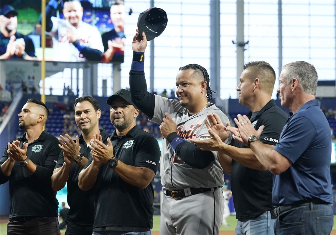 Miguel Cabrera caps career with emotional sendoff in Tigers win