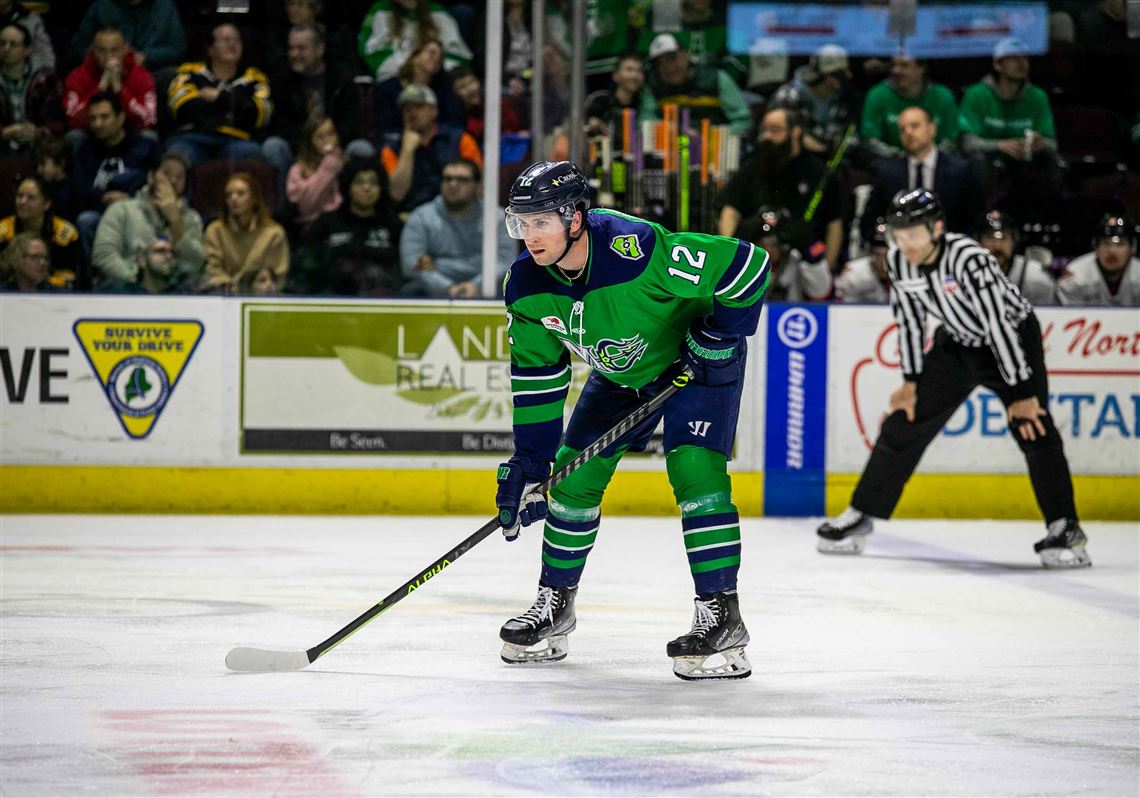 Maine Mariners hold first practice of season