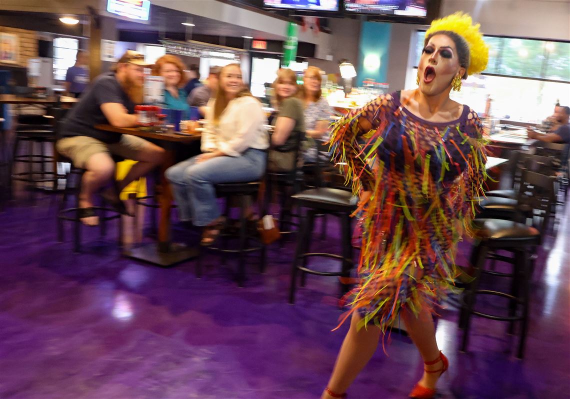 Drag On: Toledo performers take the stage despite legislative threat | The  Blade