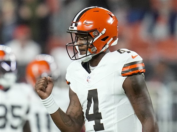 PHOTOS: Commanders beat Browns 17-15