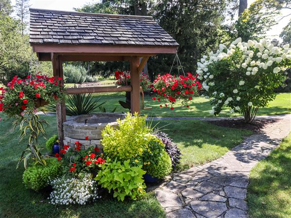 Paradise found: Schedel Gardens brings idyllic world of flora to Ohio