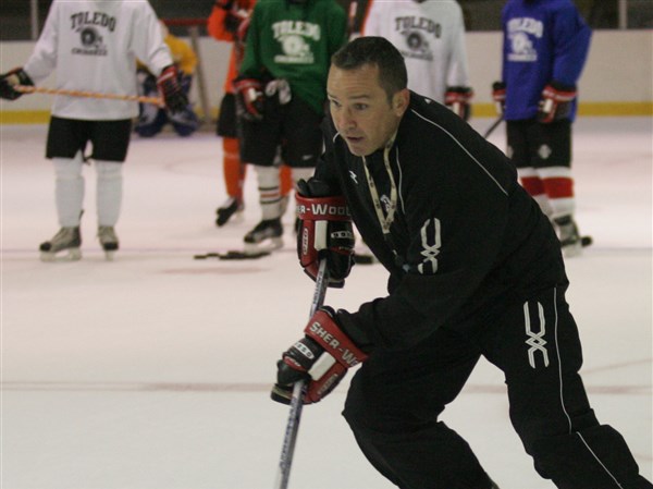 iain duncan hockey        
        <figure class=