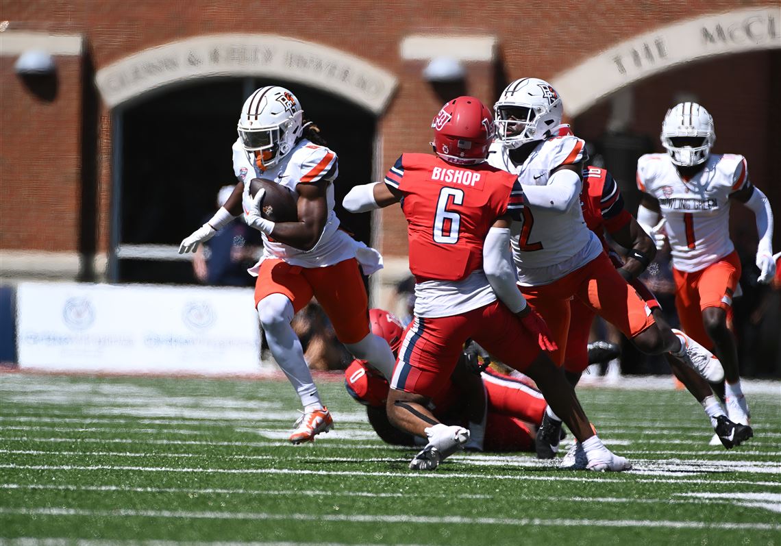 BGSU PFF grades: Offense, pass rush excel in win over Eastern Illinois