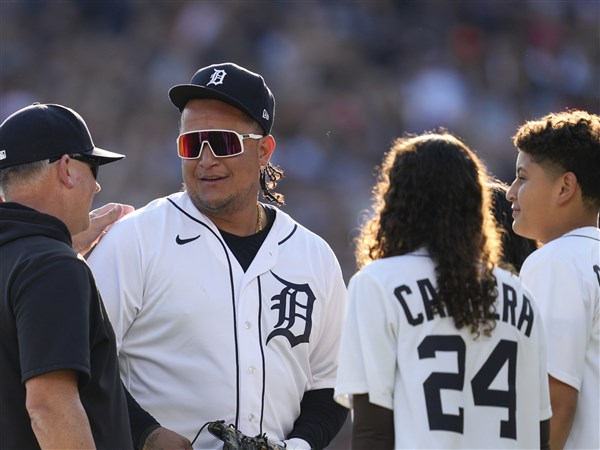 Miguel Cabrera and Terry Francona close careers as Tigers beat