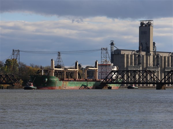 St. Lawrence Seaway Strike Tentatively Resolved; Ship Traffic Resumes ...