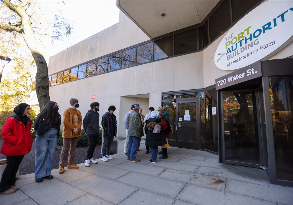 Protests gather outside after being denied entry during a gathering of the Northwest Ohio Peace Coalition along with other pro-Palestine groups to deliver a letter to congresswoman Marcy Kaptur at the Toledo-Lucas County Port Authority on Nov. 13 in Toledo.