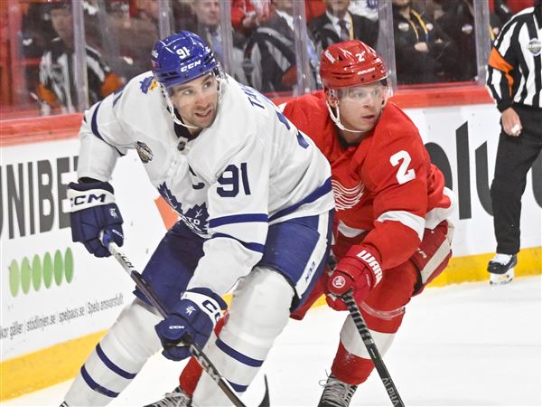 Maple Leafs rally to beat Red Wings in Stockholm, Tavares scores go-ahead goal