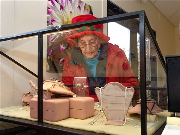 Heralding the Holiday tradition supports area artists