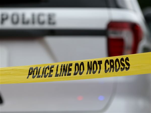 Drive-by shooting in East Toledo leaves 2 injured