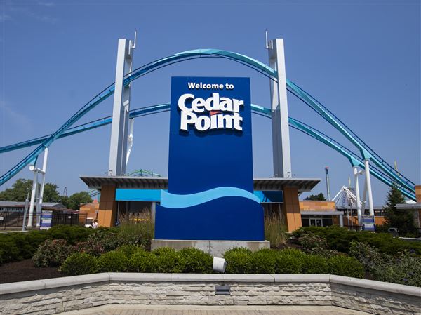 Cedar Fair posts net loss despite record revenue in Q1