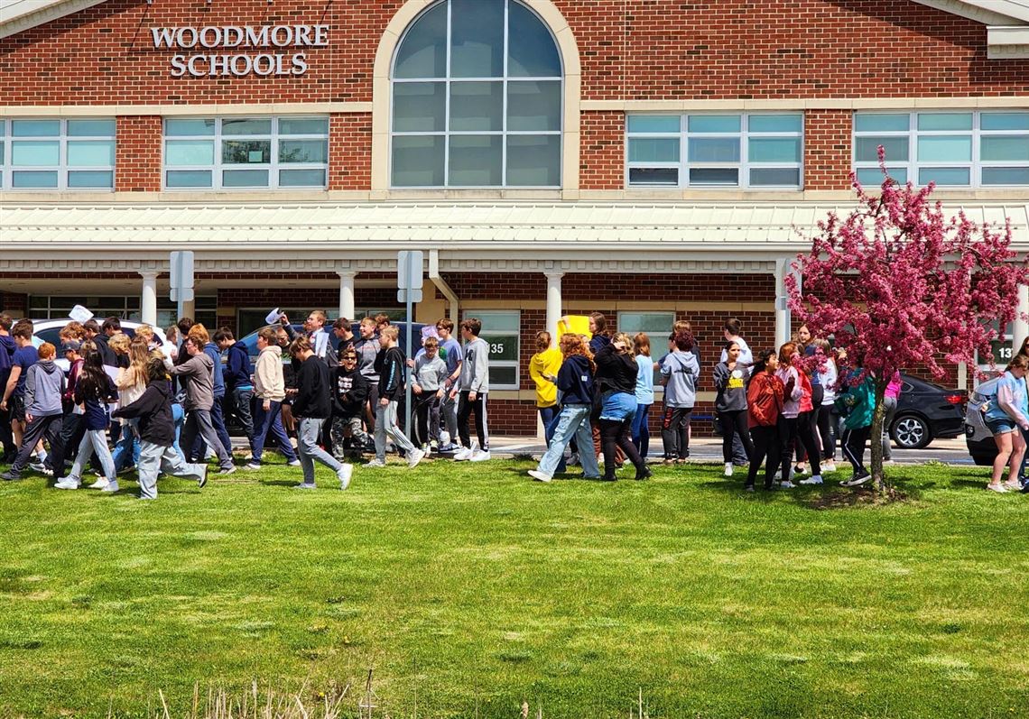 Woodmore Middle School students protest potential leadership change | The  Blade