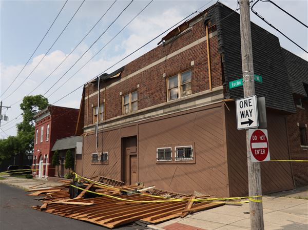 Firefighters respond to large awning collapse on Euclid Avenue