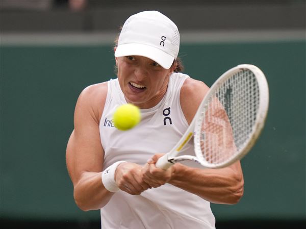 No. 1 Swiatek loses in Wimbledon's third round to Putintseva
