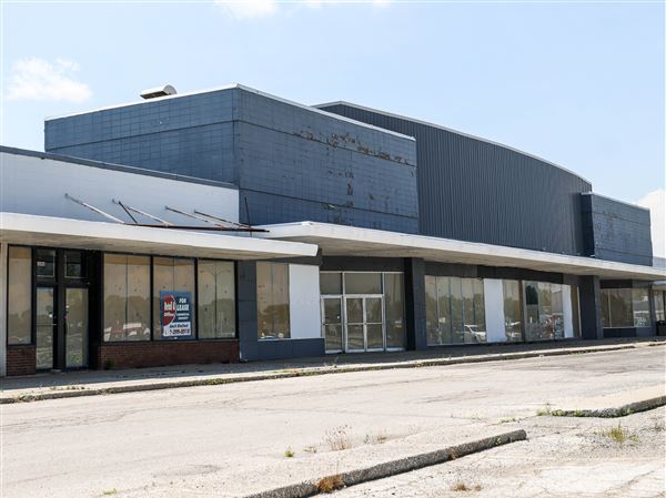 Slow progress halted by roof issue at former Great Eastern shopping center
