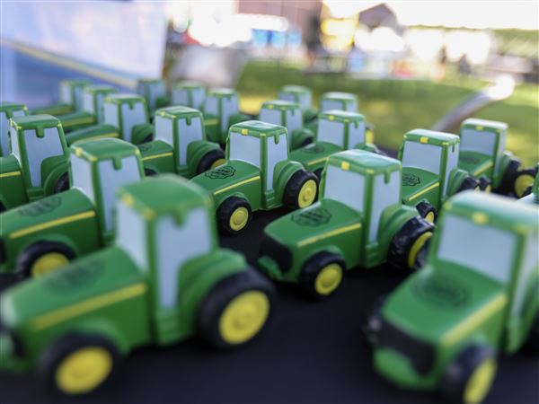 “Working history:” Annual tractor show brings locals together for productive demonstrations
