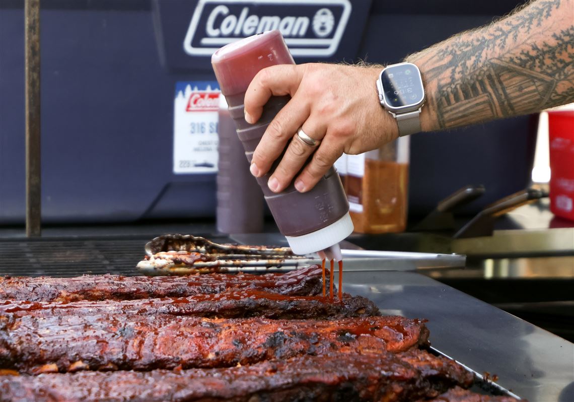 Visitors enjoying great barbecue, perfect weather at Northwest Ohio Rib Off  | The Blade