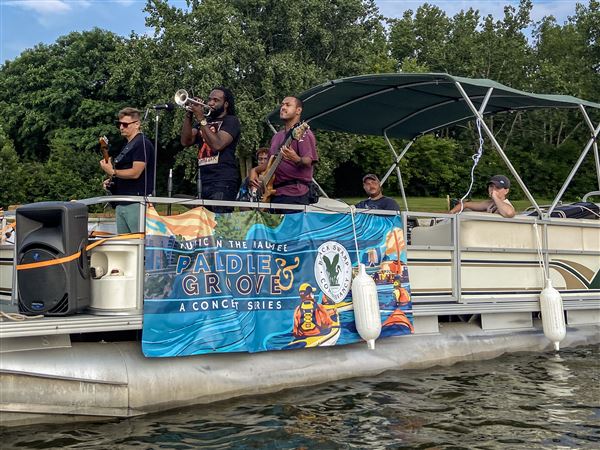 First Paddle and Groove concert hits all the right notes