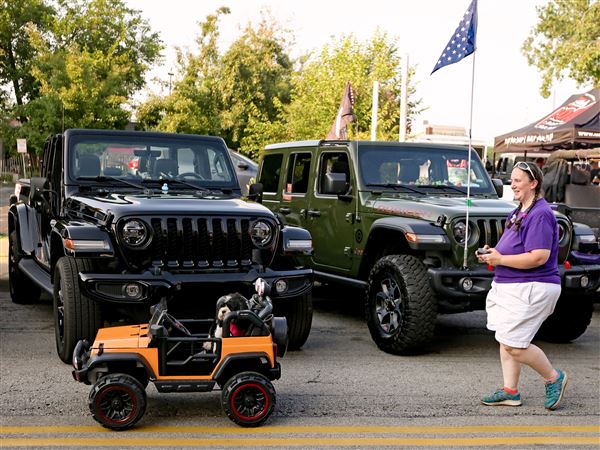 Rain doesn't detour Toledo Jeep Fest enthusiasts