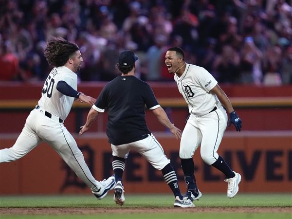 Wenceel Perez's two-out single in the 11th lifts Tigers to 6-5 win over Royals