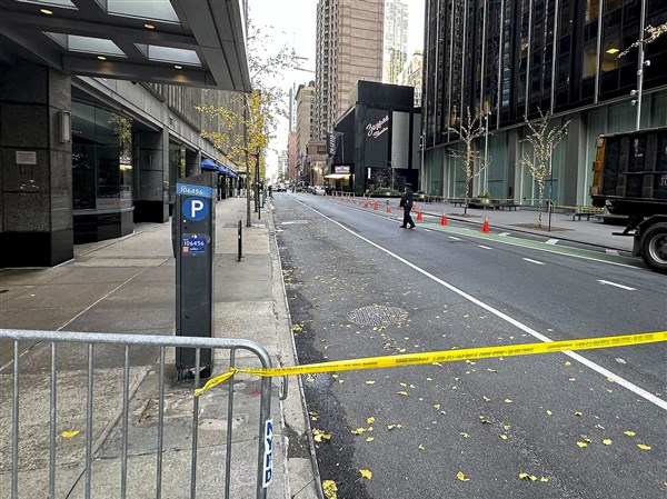 UnitedHealthcare CEO Fatally Shot In Midtown Manhattan In Apparent ...