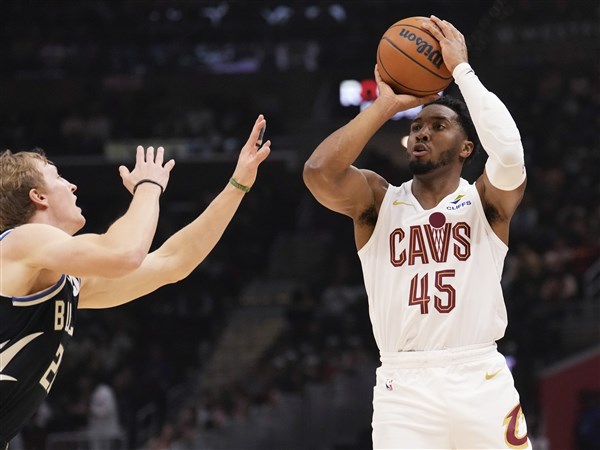 Donovan Mitchell Scores 27 As Cavs Improve To 15-1 At Home, Roll Over 